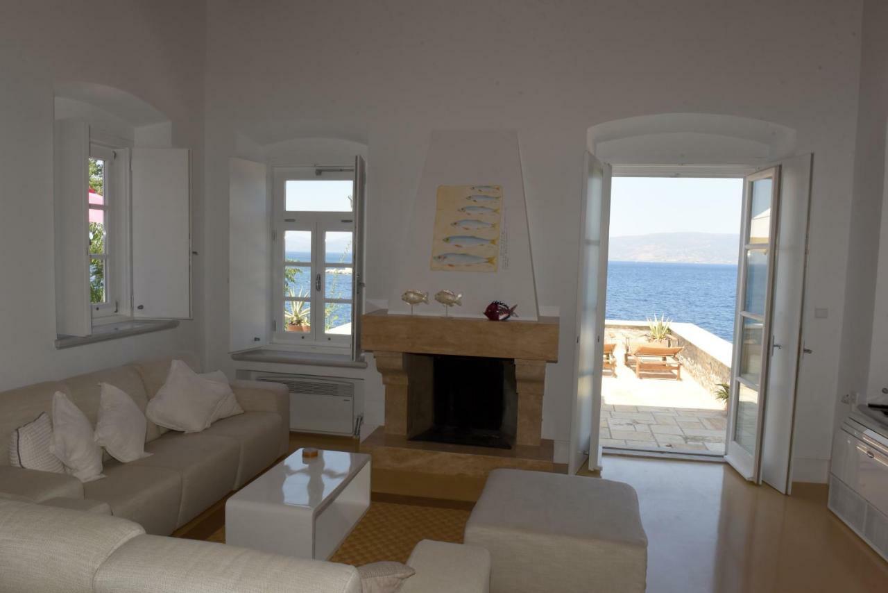Hydra Kamini Beach Thea Екстер'єр фото